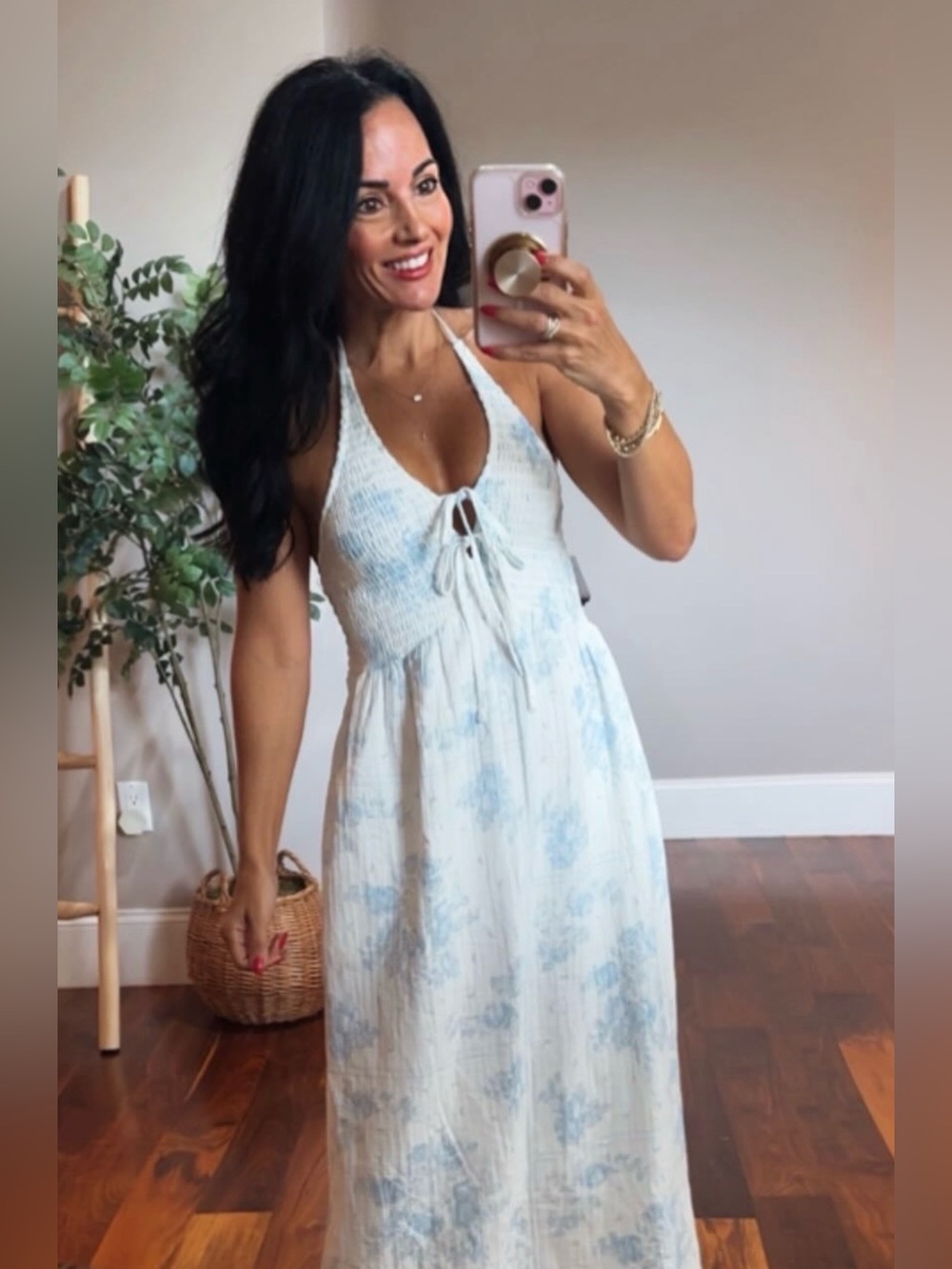 Women’s White & Light Blue Halter Maxi Dress Floral w/ 2 front ties size M NWOT